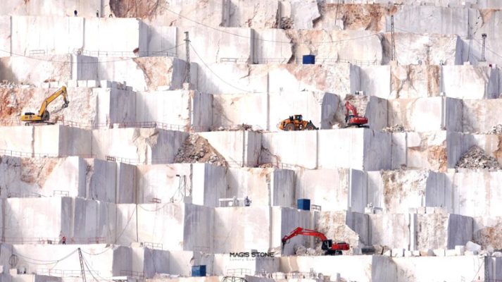 Khai thác đá thạch anh