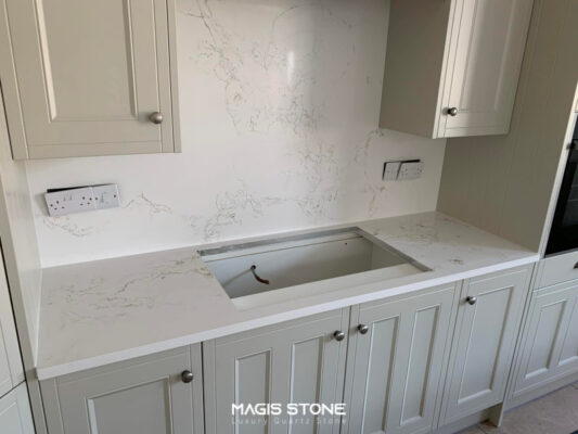 nebulous gold ung dung 24