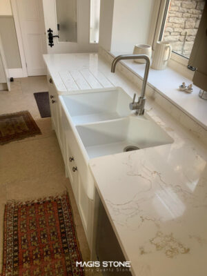 nebulous gold ung dung 28