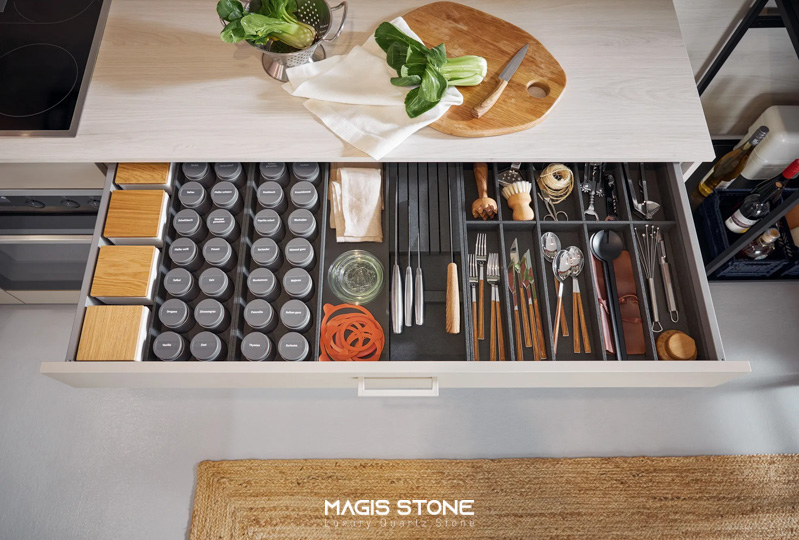 khong gian chet trong bep 5